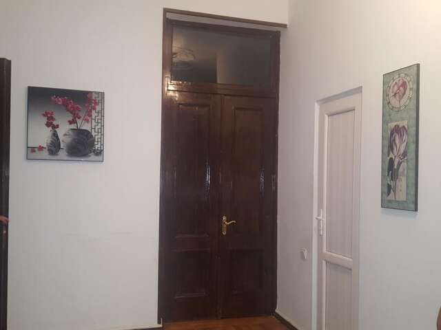 Хостелы Hostel Mana Kutaisi Кутаиси-13